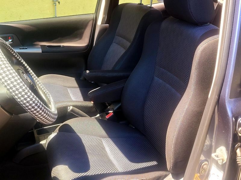 Toyota Corolla Verso 2,0 D-4d AUT.KLIMATIZACE - fotka 32 z 43