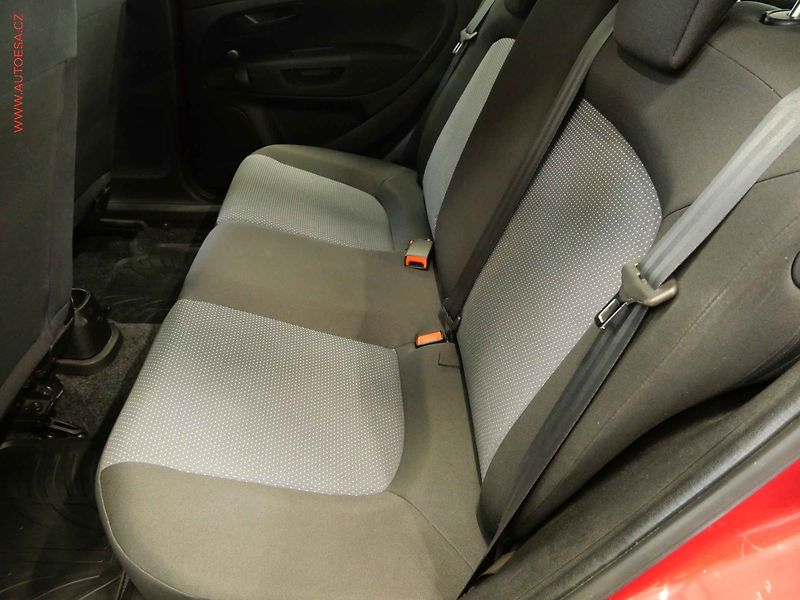 Fiat Punto (2010) 1.2i, 2.maj,ČR, AC - fotka 11 z 18