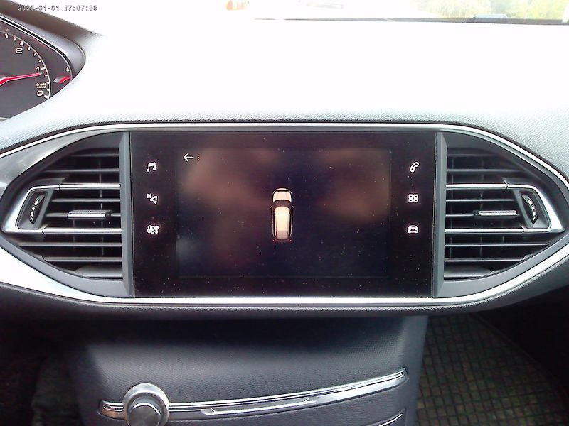 Peugeot 308 1.6 HDi, 73 kW, klima, 2x kola - fotka 21 z 32