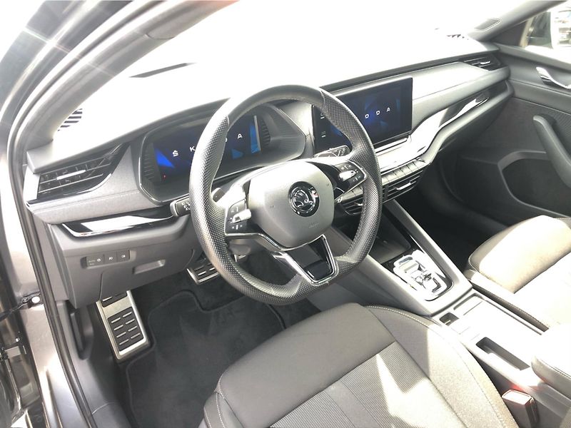 Škoda Octavia COMBI 2.0 TDi DSG 7 st. SPORTL - fotka 5 z 28