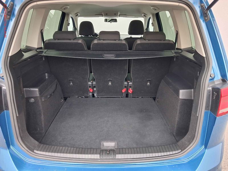 Volkswagen Touran (2016) 1.6TDi, Navi, AC - fotka 7 z 18