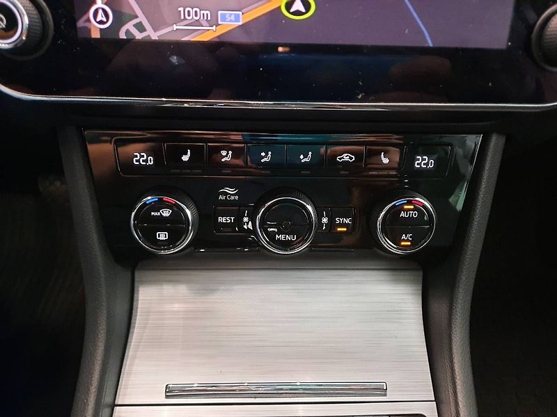 Škoda Superb (2022) Combi 2.0 TDI (110kW/150k) DSG - fotka 20 z 26