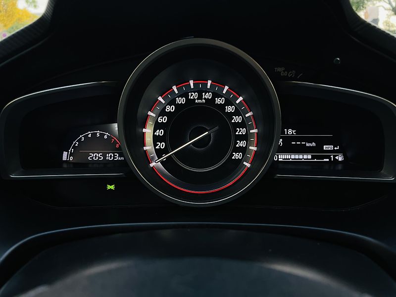 Mazda 3 2.0i MANUÁL VÝHŘEV SENZORY LED - fotka 38 z 40
