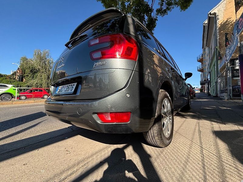 Citroën Grand C4 Picasso 1.6HDi.7MÍST.DPH.ČR.1MAJ.DPH.Z - fotka 9 z 48