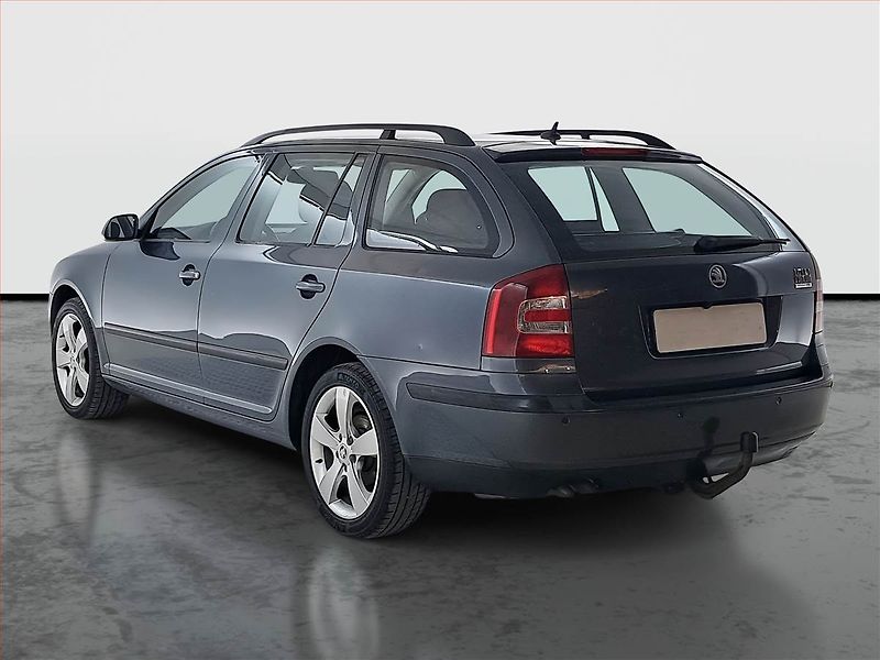 Škoda Octavia (2008) 2.0 TDI - fotka 4 z 18