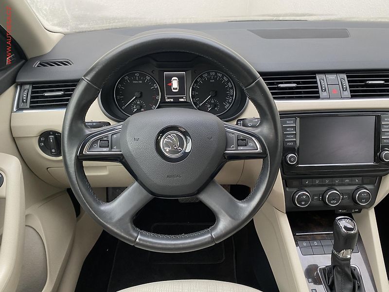 Škoda Octavia (2014) 1.4 TSi, Elegance, DSG, panor - fotka 11 z 18