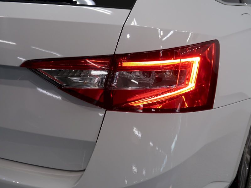 Škoda Superb (2022) STYLE 2.0TSI 140KW - fotka 11 z 39