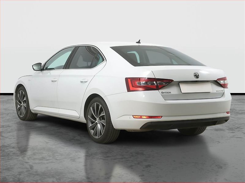 Škoda Superb (2015) 2.0 TDI, Automat, Kůže, Navi - fotka 4 z 18