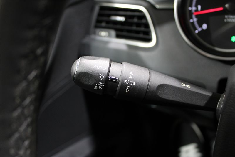 Peugeot 508 1,6 16V CZ původ, nízký nájezd - fotka 15 z 31