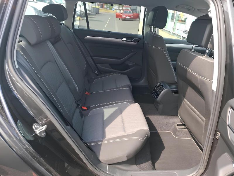 Volkswagen Passat 2.0TDI DSG Business 1.Maj DPH - fotka 4 z 6
