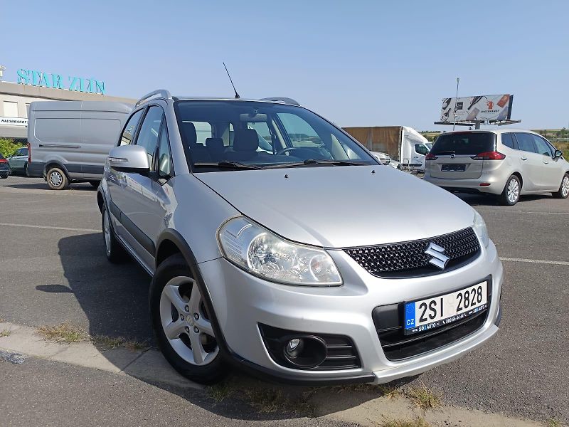 Suzuki SX4 (2013) - fotka 1 z 30