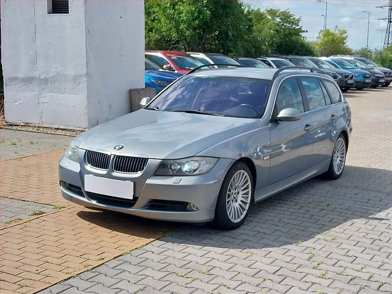 BMW Řada 3 (2005) 325 i, Xenony, Park. senzory - fotka 2 z 16