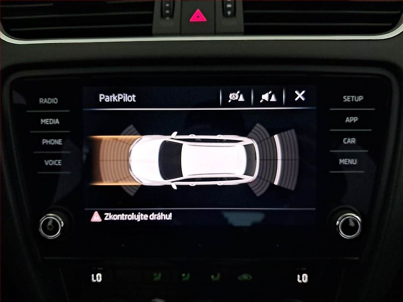 Škoda Octavia (2018) Ambition 1.4 TSI, Tempomat - fotka 23 z 23