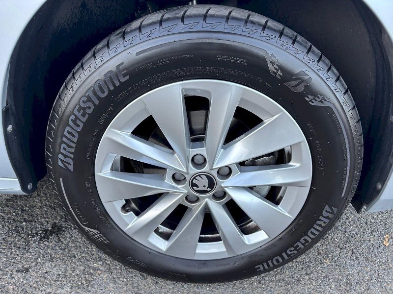 Škoda Kamiq (2025) 1.0 TSI 85kW Selection - fotka 35 z 35