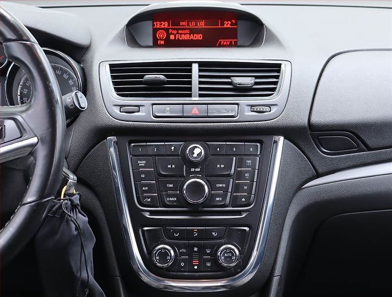 Opel Mokka (2013) Enjoy 1.7 CDTI, 4X4 - fotka 12 z 16