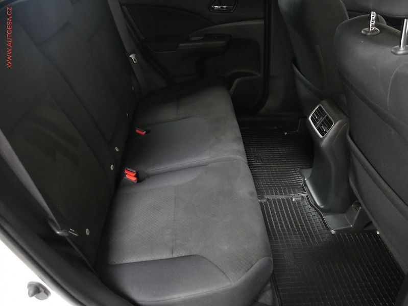Honda CR-V (2017) 1.6 DTEC 4x4, 1.maj,ČR - fotka 11 z 25