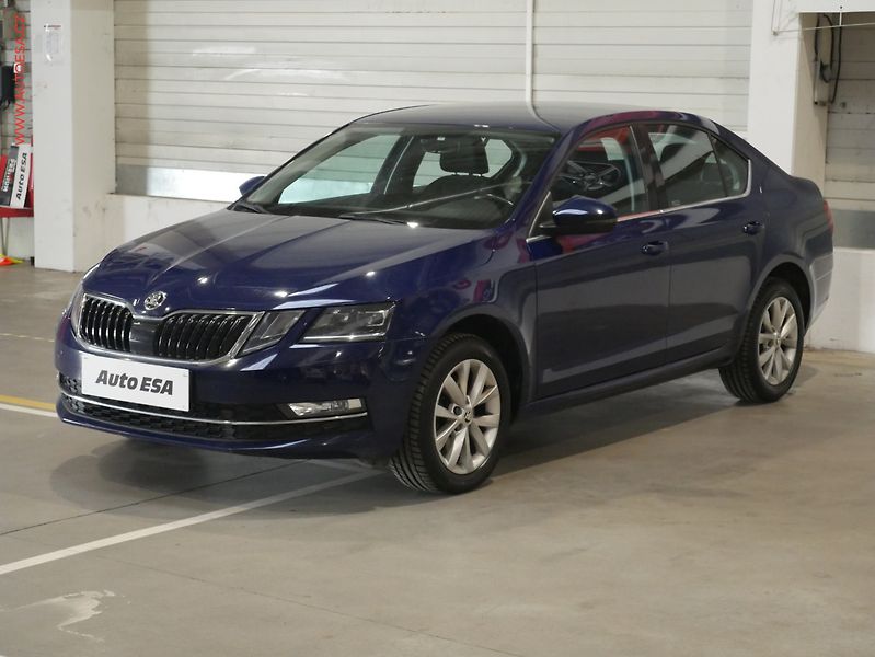 Škoda Octavia (2018) 2.0TDi, ČR, Style, LED - fotka 3 z 21