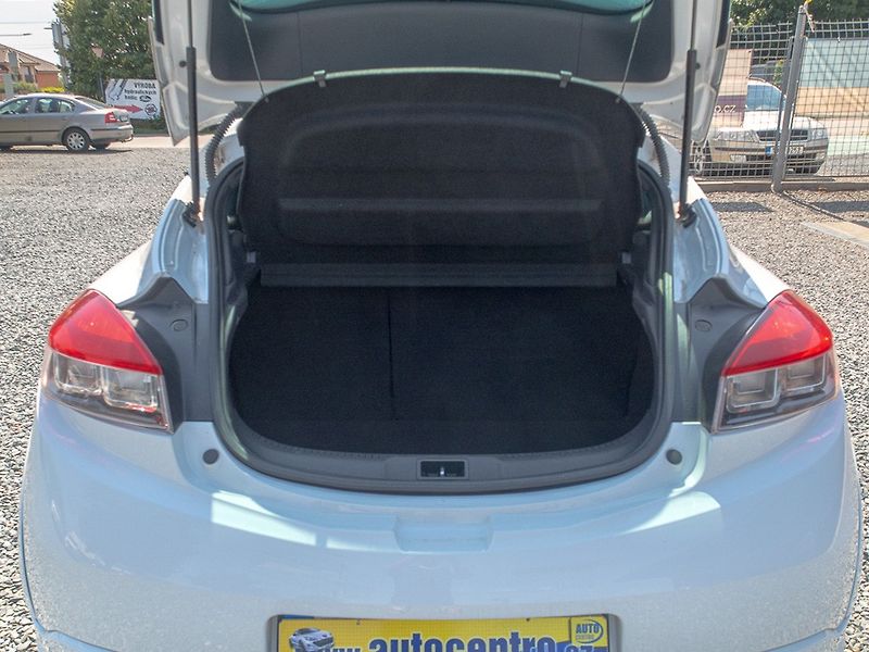 Renault Mégane (2012) 2.0T 195KW RS TROPHY - fotka 44 z 52