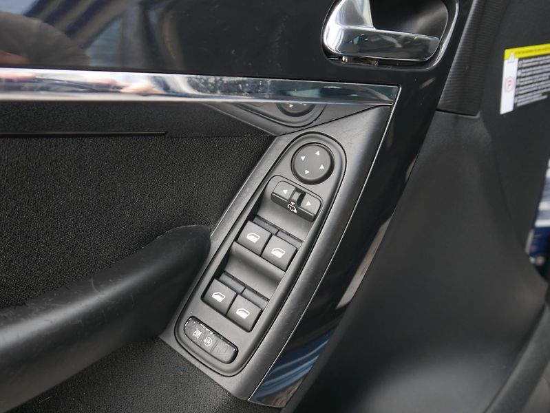 Citroën C4 Picasso 1,6 e-HDi Navi REZERVACE - fotka 20 z 43