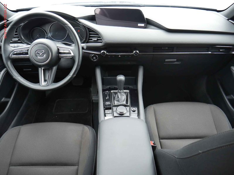 Mazda 3 (2020) 2.0i, 1.maj,ČR, AT, navi - fotka 8 z 21