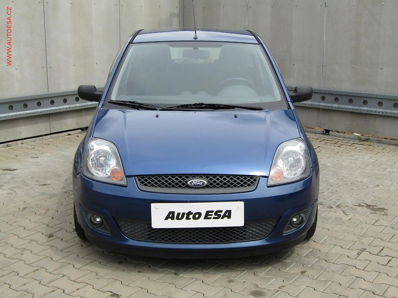 Ford Fiesta (2007) 1.3 i, ČR, AC - fotka 2 z 16