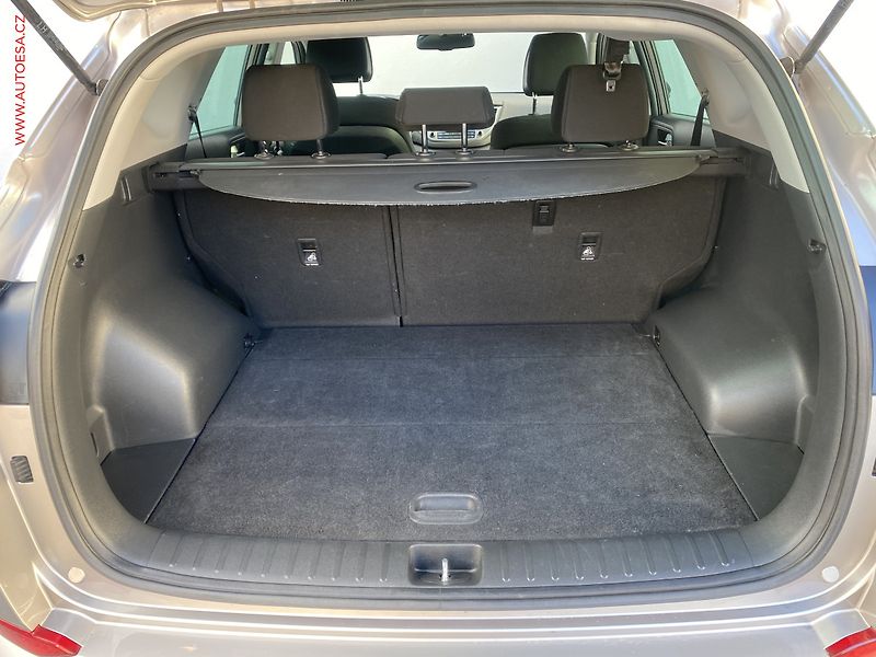 Hyundai Tucson (2016) 1.7CRDi, 2.maj,ČR, GO Czech - fotka 7 z 18