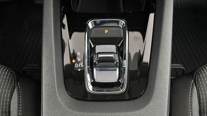 Škoda Octavia 2.0 TDI DSG Ambition - fotka 22 z 24