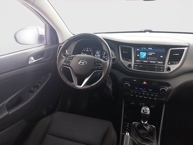 Hyundai Tucson (2016) 1.7 CRDi, Serv.kniha - fotka 7 z 21