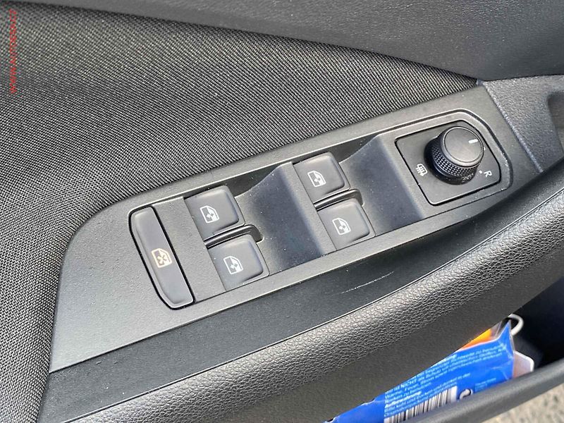 Škoda Kamiq (2020) 1.0 TSi, Drive, panor - fotka 11 z 18