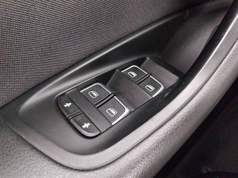 Audi A6 (2015) 3.0 TDI, Automat, Serv.kniha - fotka 22 z 23