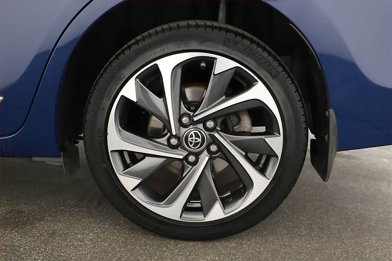 Toyota Corolla (2018) 1.6 Valvematic, Serv.kniha - fotka 18 z 18