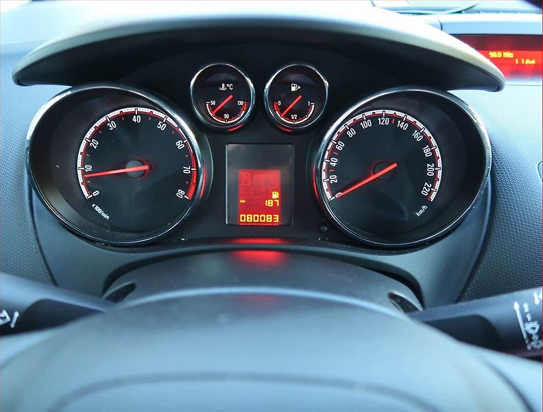 Opel Meriva (2014) 1.4 i - fotka 11 z 14