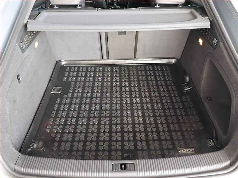 Audi A5 (2011) S-Line 2.0 TDI, 4X4 - fotka 14 z 19