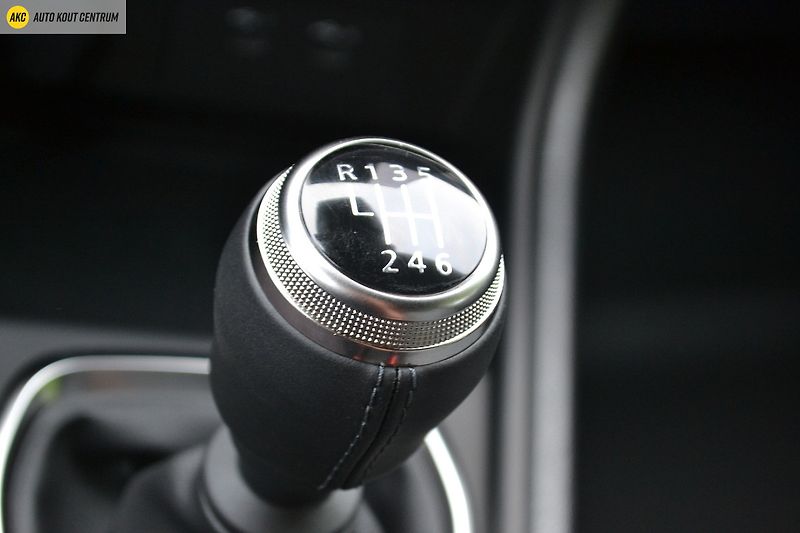 Renault Captur Techno TCe 90 - fotka 21 z 50