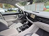 Volkswagen Touareg 3,0TDi 170kw 4x4 DSG TZ 19ALU - náhled 34