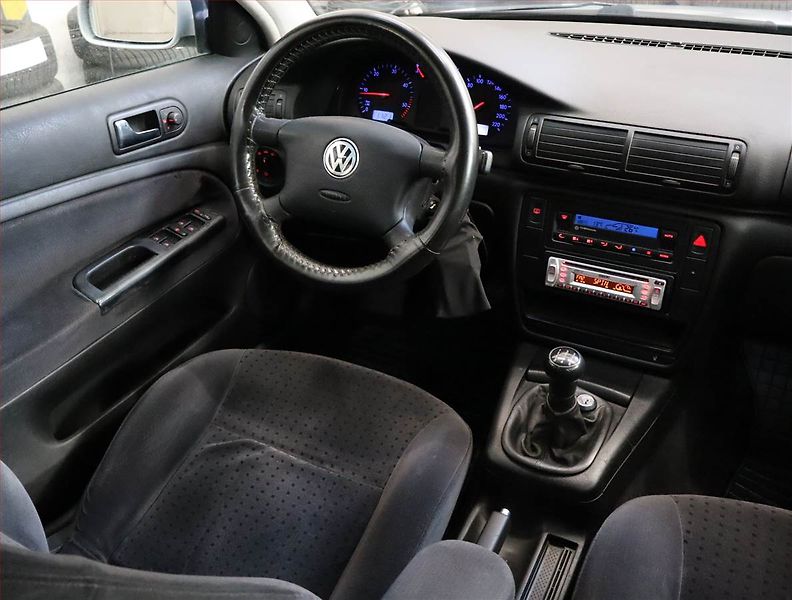 Volkswagen Passat (1998) 1.9 TDI, nová STK, Tažné - fotka 7 z 16