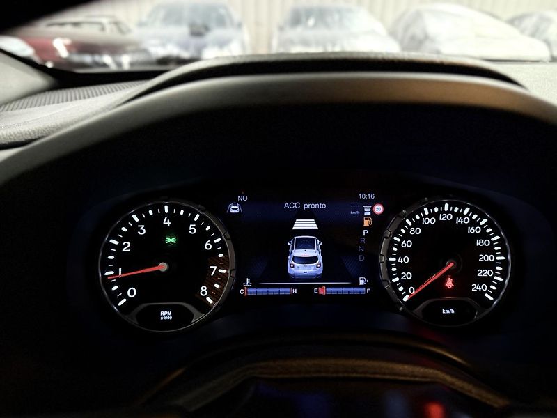 Jeep Renegade (2020) 1.3i,T4,180CV,REZERVOVÁNO - fotka 26 z 28