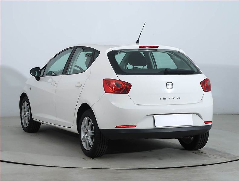 Seat Ibiza (2010) 1.4 16V, po STK, jezdí dobře - fotka 4 z 18