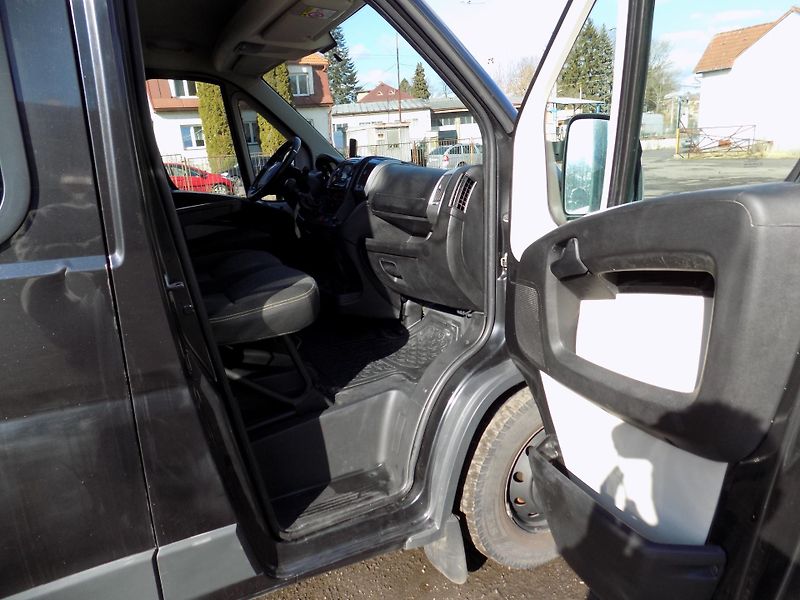 Fiat Ducato (2015) 3,0 130KW 7 MÍST VALNIK - fotka 28 z 42