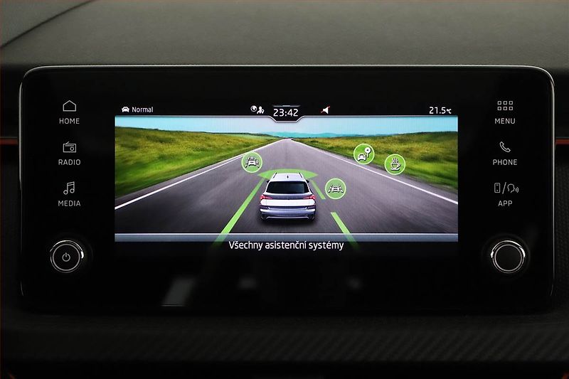 Škoda Kamiq (2025) 1.0 TSI, MONTE CARLO, AUTOMAT - fotka 14 z 20