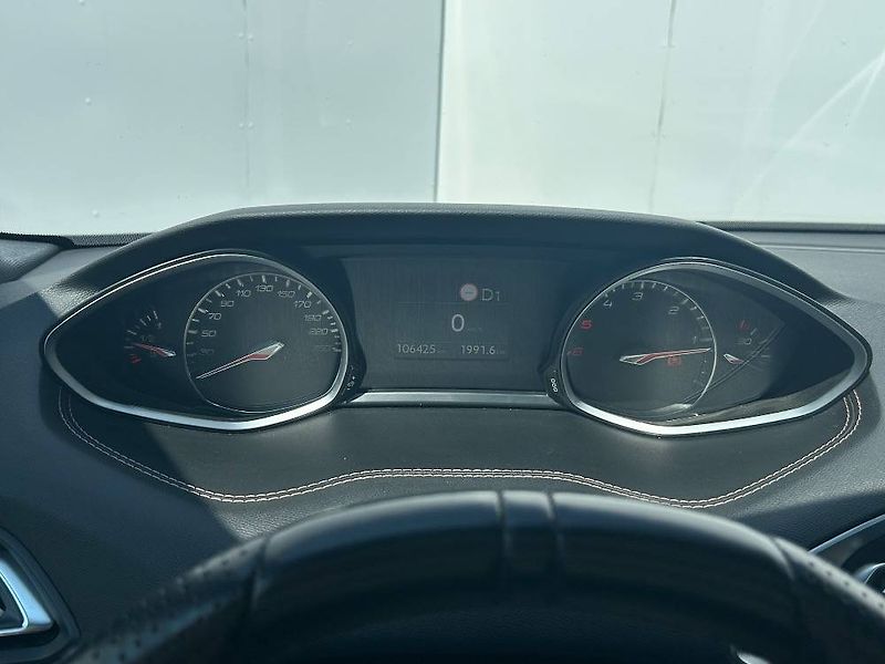 Peugeot 308 GT S&S EAT8 1.5 BlueHDi - fotka 13 z 23