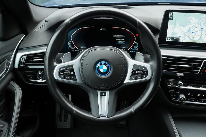 BMW Řada 5 545e xDríve, ČR, Ventilace - fotka 11 z 31