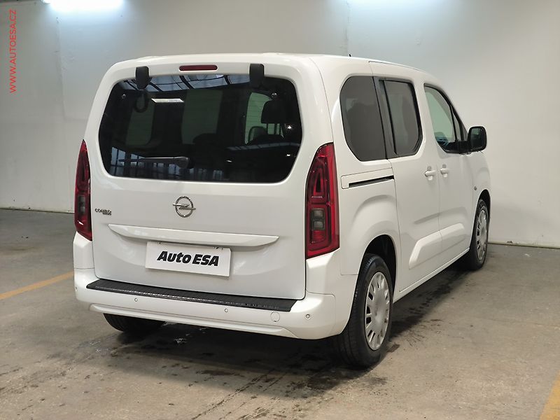 Opel Combo (2021) 1.2T, 1.maj,ČR, AC, výhřev - fotka 6 z 17