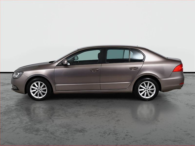 Škoda Superb (2013) Ambition 2.0 TDI, 4X4 - fotka 3 z 16