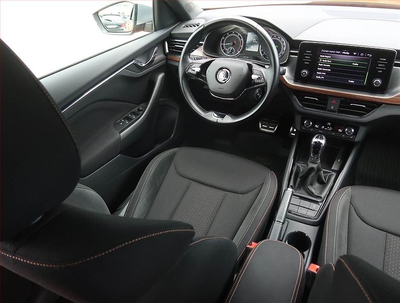 Škoda Kamiq (2022) Scoutline 1.0 TSI - fotka 7 z 19