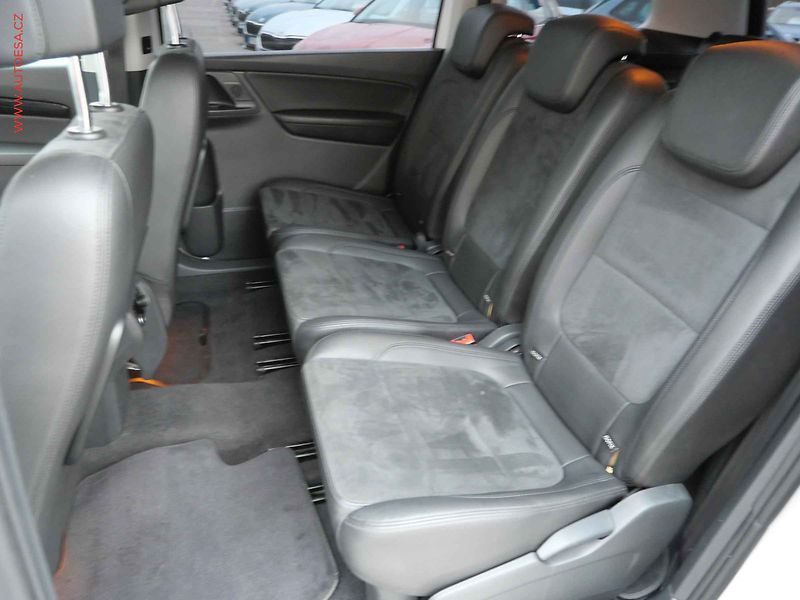 Volkswagen Sharan (2015) 2.0TDi, ČR, Highline, DSG - fotka 10 z 25