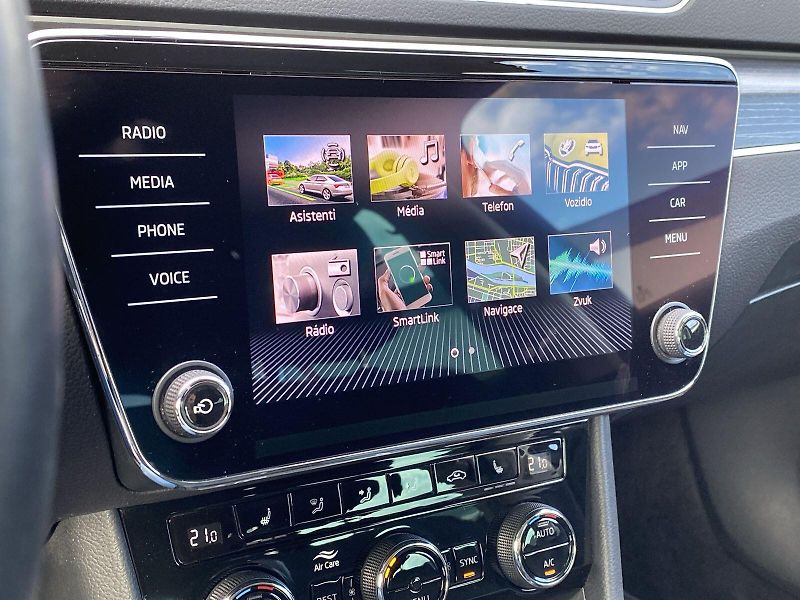 Škoda Superb (2021) 1.5 TSI Style - fotka 11 z 38