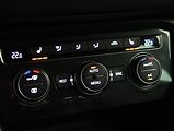 Volkswagen Tiguan 2,0 TDI DSG 4MOTION R-LINE - náhled 31