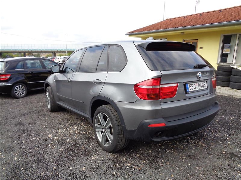 BMW X5 3,0 - fotka 5 z 20