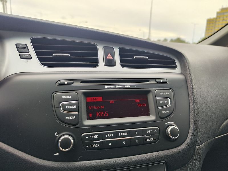 Kia Ceed 1.4 CVVT/73kW servisováno - fotka 15 z 28